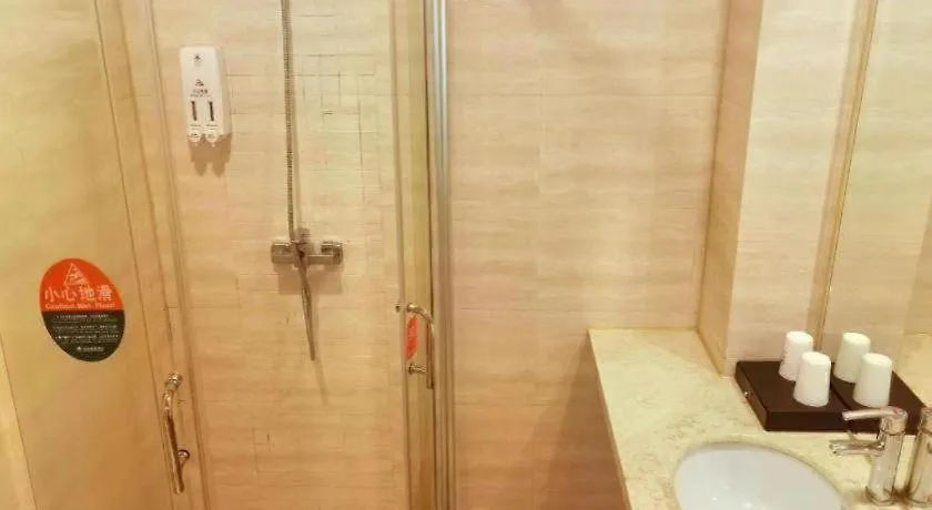 Greentree Inn Kunshan Shimao Plaza Business Hotel Su-čou 3*,  Čína