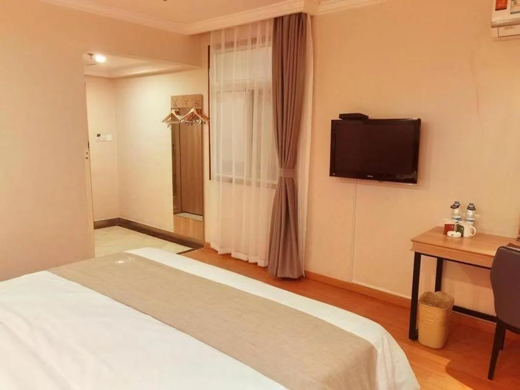 Greentree Inn Kunshan Shimao Plaza Business Hotel Su-čou 3*,  Čína